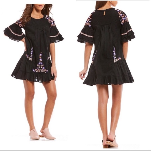 Free People Dresses & Skirts - Free People Black Pavlo Babydoll Dress Size Small